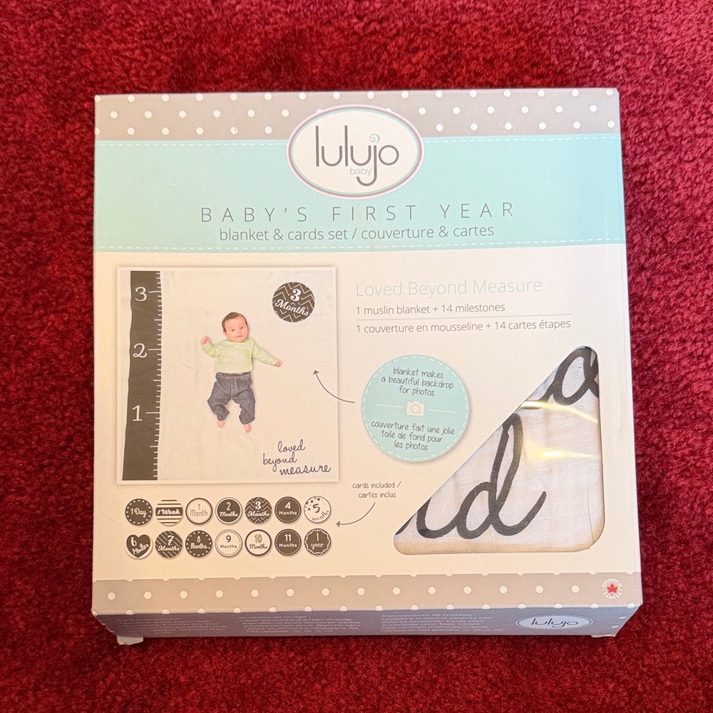 lulujo  Baby's First Year Blanket & Cards Set - Black and White